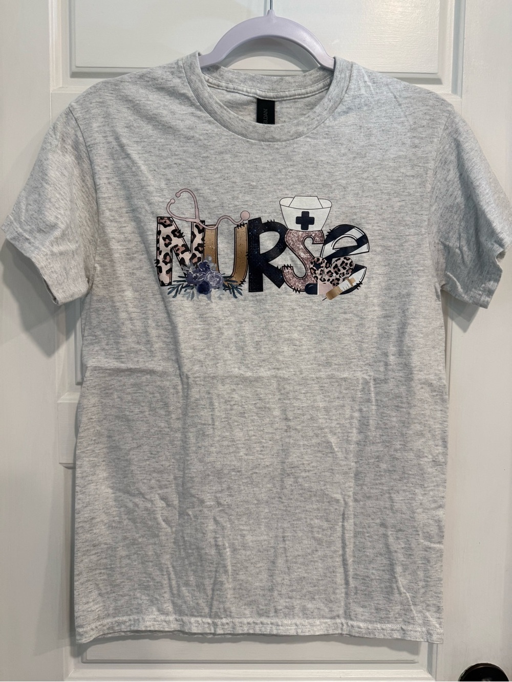 Gildan Light Gray 'NURSE' Graphic Tee with Leopard and Floral Accents size S